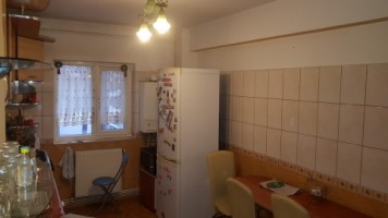 malu-rosu-stradal-3-cam-1a-dec2baiparter-la-63000-euro-1